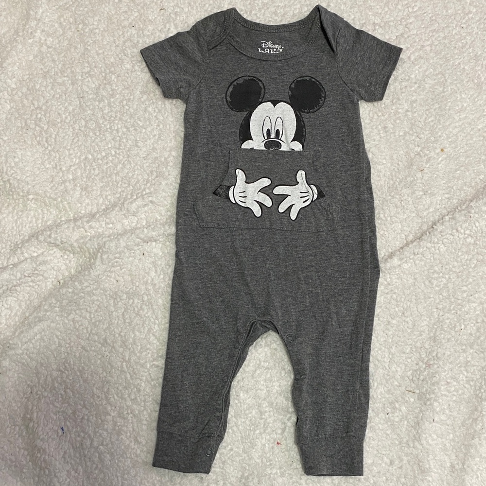 Disney baby size  12 mo Gray Mickey Mouse boys short sleeve 1pc outfit ¥